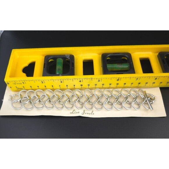 Vintage 80's Lisa Jewels Silver Chain Link Bracelet With Toggle Clasp - Picture 8 of 8